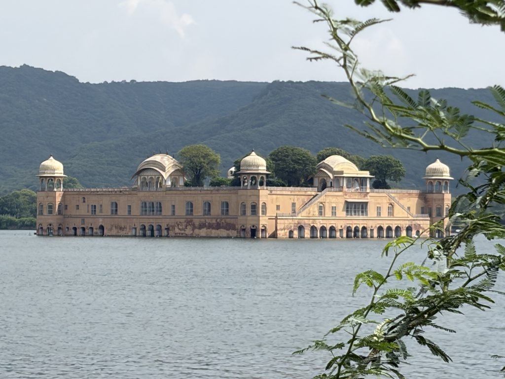 Jal Mahal on Man Sagar Lake in Jaipur, Rajasthan — photograph 3